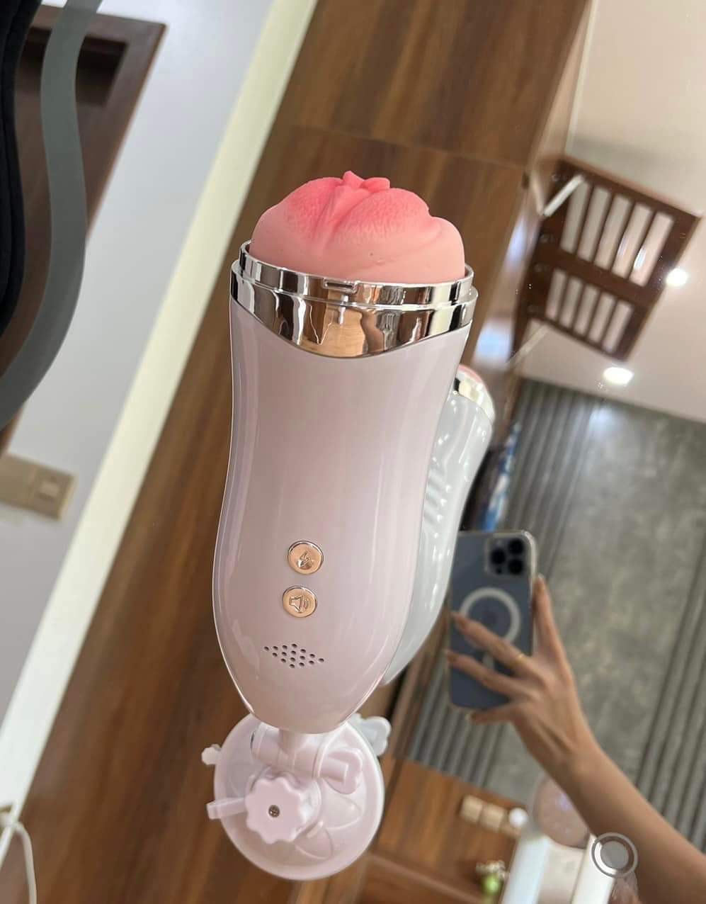 Trứng Rung Điều Khiển Từ Xa Kèm Lưỡi Và Gai Kích Thích Trứng Rung Điều Khiển Từ Xa Kèm Lưỡi Và Gai Kích Thích