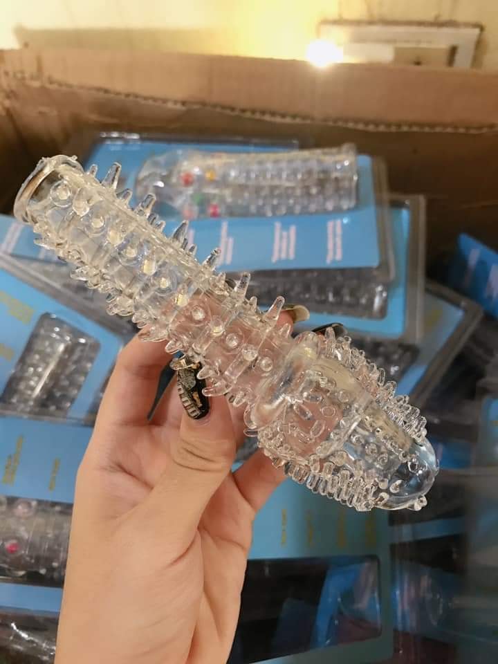 Trứng Rung Điều Khiển Từ Xa Kèm Lưỡi Và Gai Kích Thích Trứng Rung Điều Khiển Từ Xa Kèm Lưỡi Và Gai Kích Thích