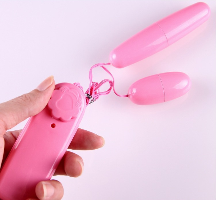 Trứng Rung Điều Khiển Từ Xa Kèm Lưỡi Và Gai Kích Thích Trứng Rung Điều Khiển Từ Xa Kèm Lưỡi Và Gai Kích Thích