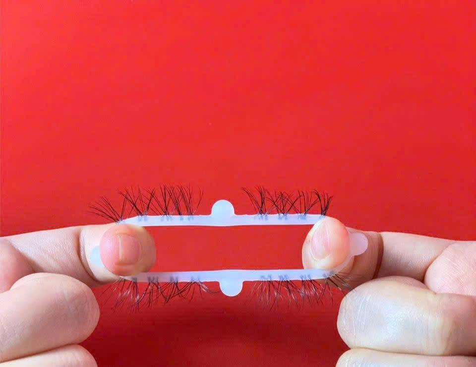 Trứng Rung Điều Khiển Từ Xa Kèm Lưỡi Và Gai Kích Thích Trứng Rung Điều Khiển Từ Xa Kèm Lưỡi Và Gai Kích Thích